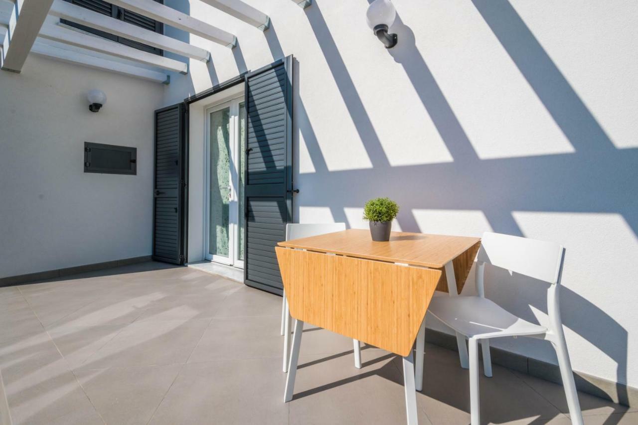B&B Lo&G Lascari Exterior foto